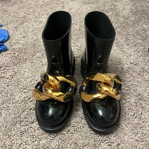 JW Anderson Chain Rainboots short black